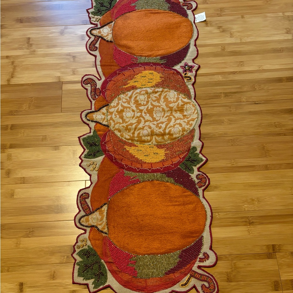 Thanksgiving table runner
